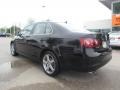 Black - Jetta SE Sedan Photo No. 3