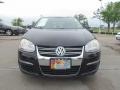 Black - Jetta SE Sedan Photo No. 8