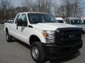 Oxford White - F350 Super Duty XL SuperCab 4x4 Photo No. 2