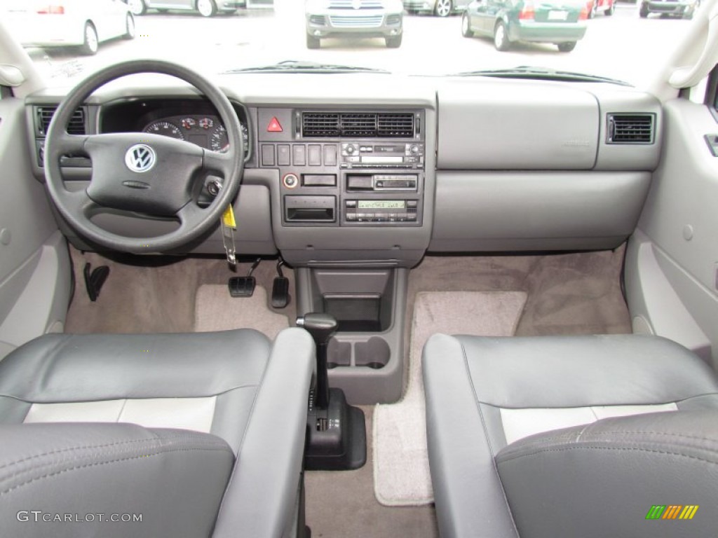 2002 Volkswagen EuroVan GLS Gray Dashboard Photo #62795460