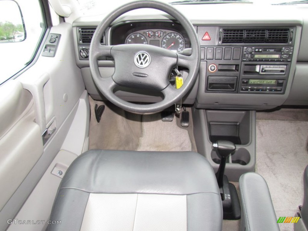 2002 Volkswagen EuroVan GLS Gray Dashboard Photo #62795469
