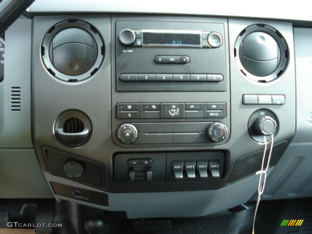 2012 Ford F550 Super Duty XL Regular Cab 4x4 Dump Truck Controls Photo #62795491