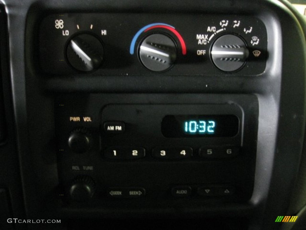 2001 Express 1500 Cargo Van - White / Dark Pewter photo #10