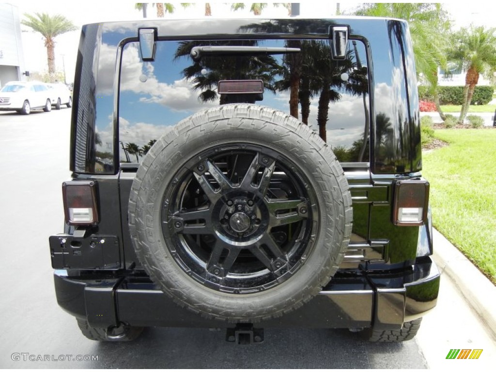 2010 Jeep Wrangler Unlimited Sahara 4x4 Custom Wheels Photo #62799744