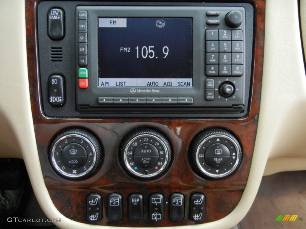 2005 Mercedes-Benz ML 500 4Matic Controls Photos