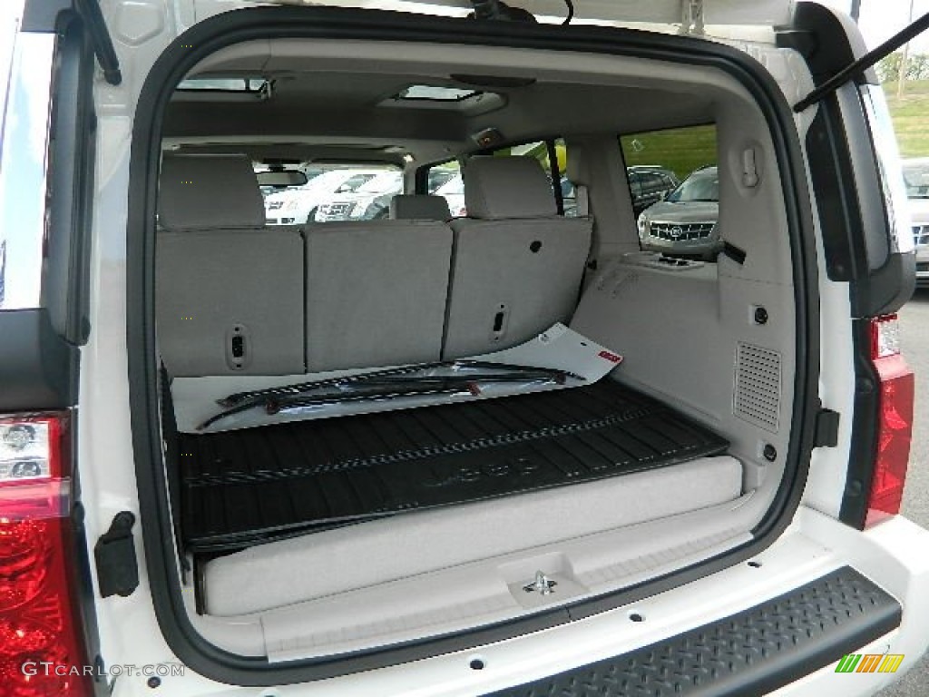 2008 Jeep Commander Limited Trunk Photo #62802001