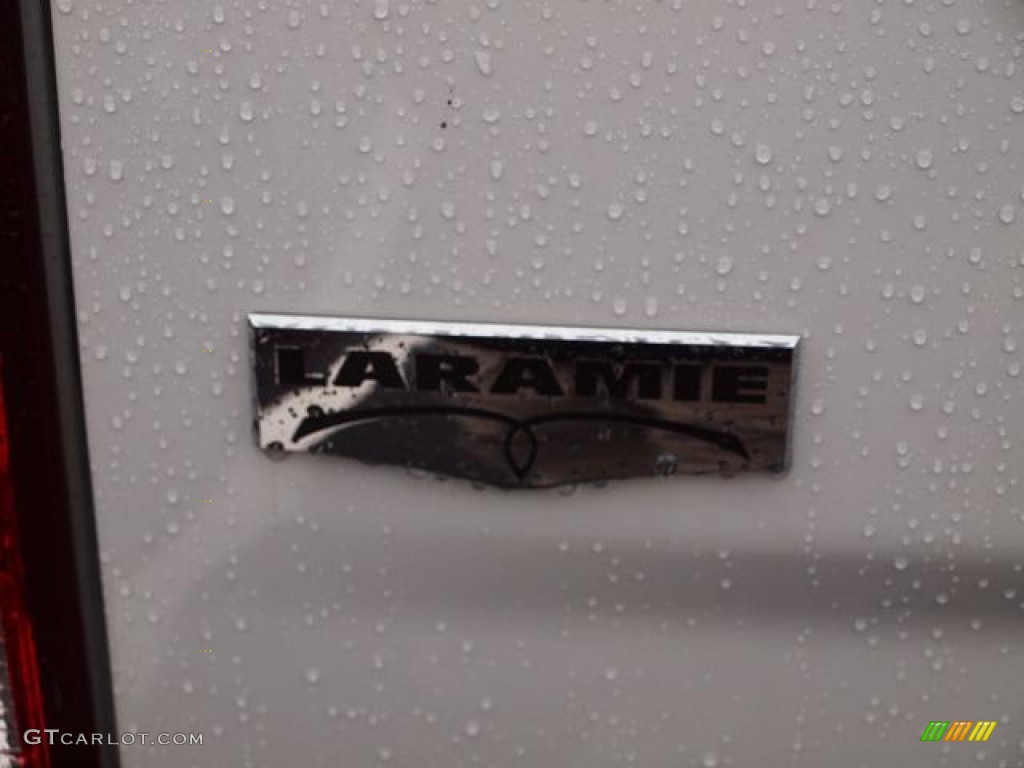 2012 Ram 2500 HD Laramie Crew Cab 4x4 - Bright White / Dark Slate photo #7