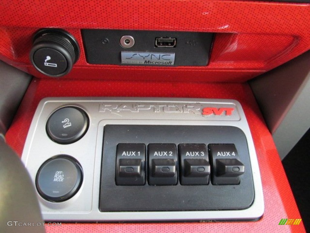 2011 Ford F150 SVT Raptor SuperCrew 4x4 Controls Photo #62803621