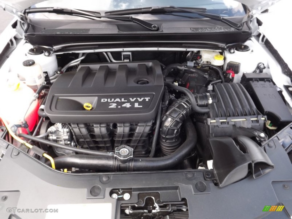2012 Chrysler 200 Touring Sedan 2.4 Liter DOHC 16-Valve Dual VVT 4 Cylinder Engine Photo #62804449