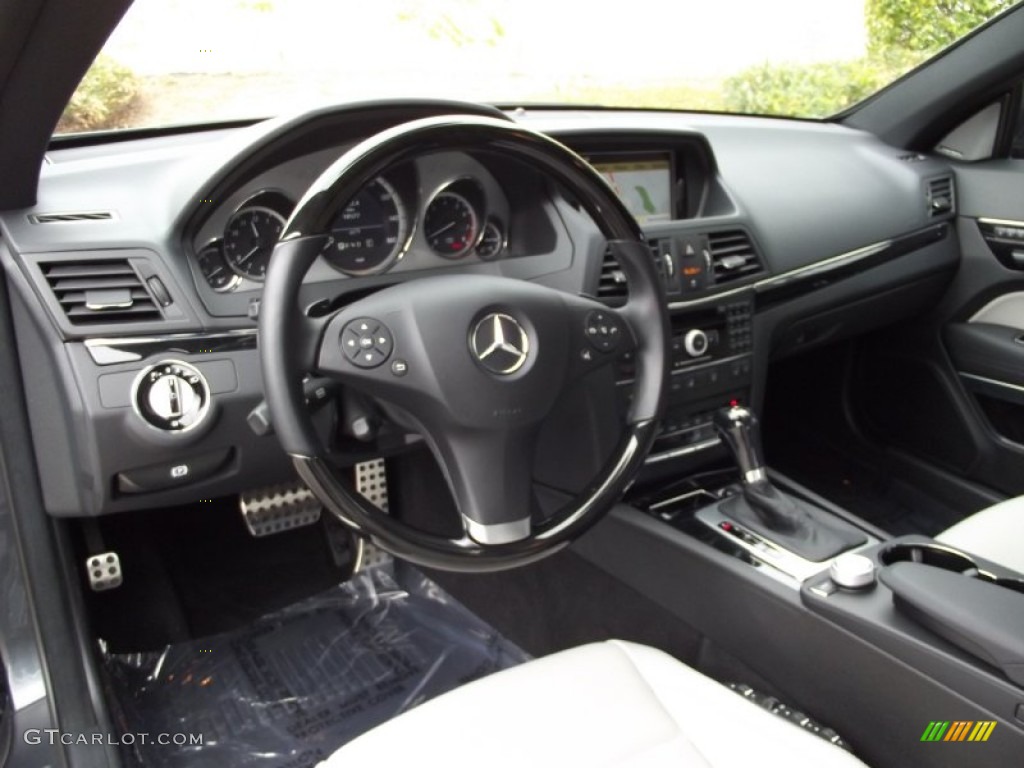 Ash Gray Interior 2010 Mercedes-Benz E 550 Coupe Photo #62805725