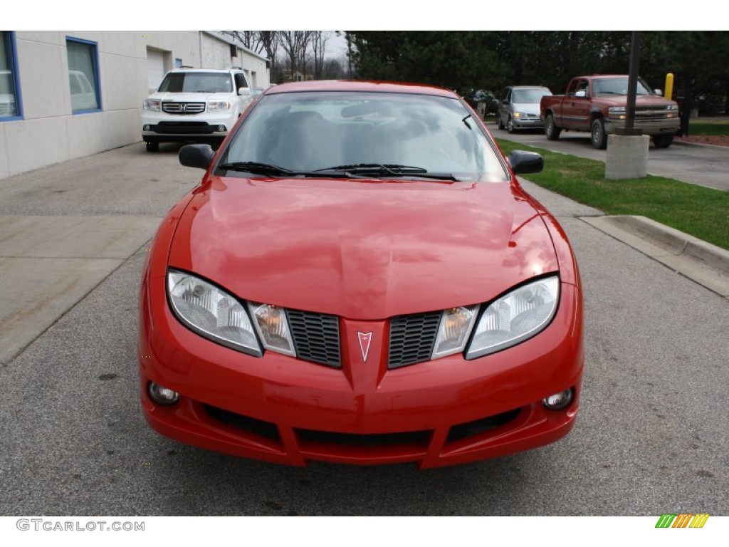 Victory Red 2005 Pontiac Sunfire Coupe Exterior Photo #62807669