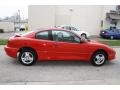 2005 Victory Red Pontiac Sunfire Coupe  photo #13
