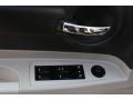 Brilliant Black Crystal Pearl - Charger  Photo No. 11