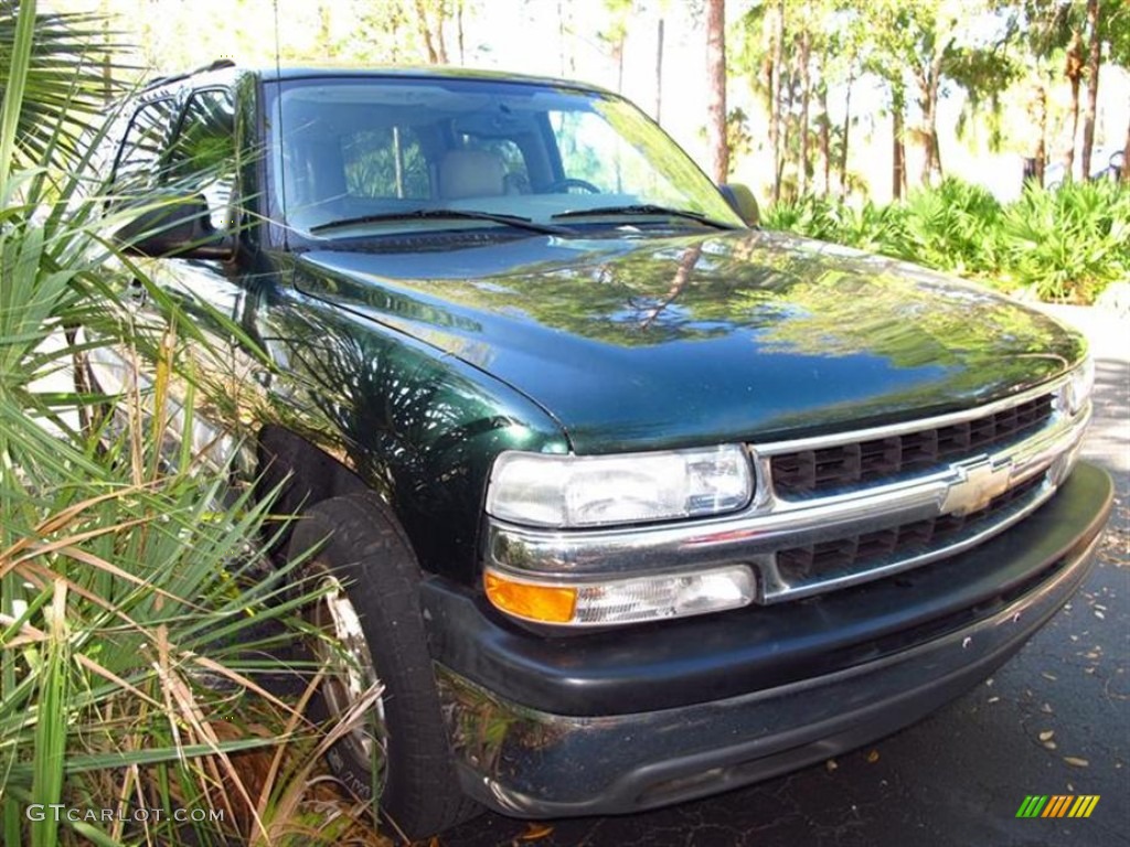 2004 Suburban 1500 - Dark Green Metallic / Tan/Neutral photo #1