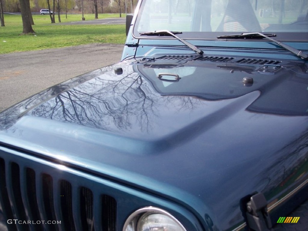 1997 Wrangler SE 4x4 - Emerald Green Pearl / Tan photo #20