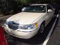 2002 White Pearlescent Metallic Lincoln Town Car Cartier  photo #4