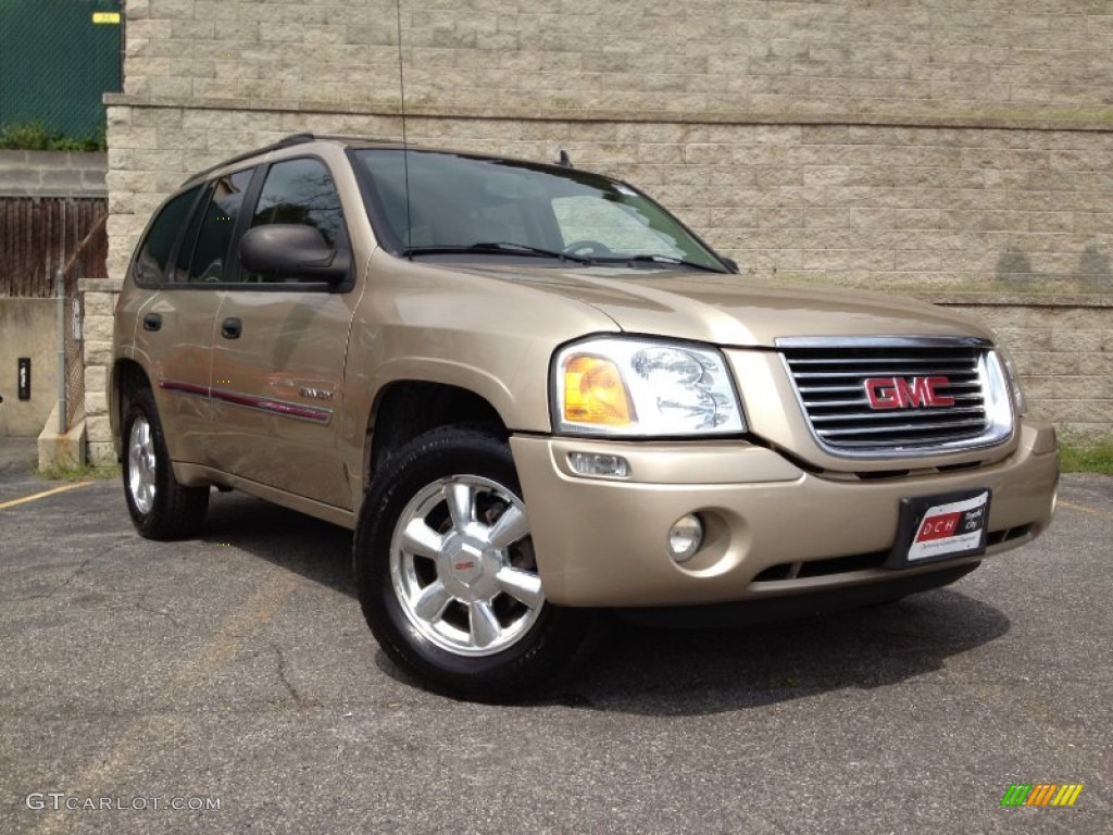 2006 Envoy SLT 4x4 - Sand Beige Metallic / Ebony Black photo #1