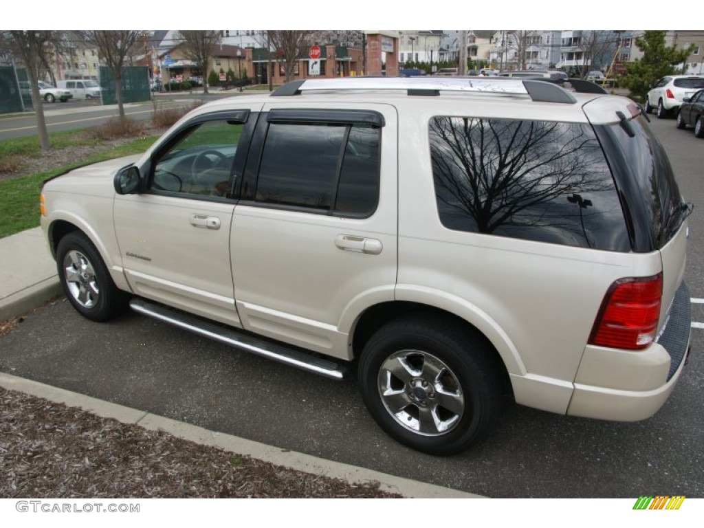 2005 Explorer XLT 4x4 - Ivory Parchment Tri Coat / Medium Parchment photo #6