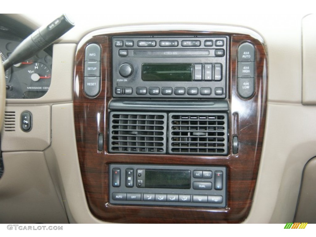 2005 Explorer XLT 4x4 - Ivory Parchment Tri Coat / Medium Parchment photo #24