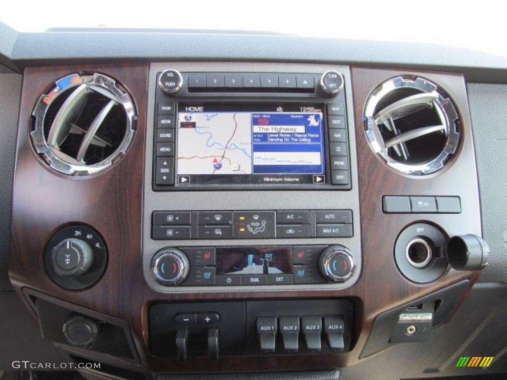 2011 Ford F350 Super Duty Lariat Crew Cab 4x4 Controls Photo #62816104
