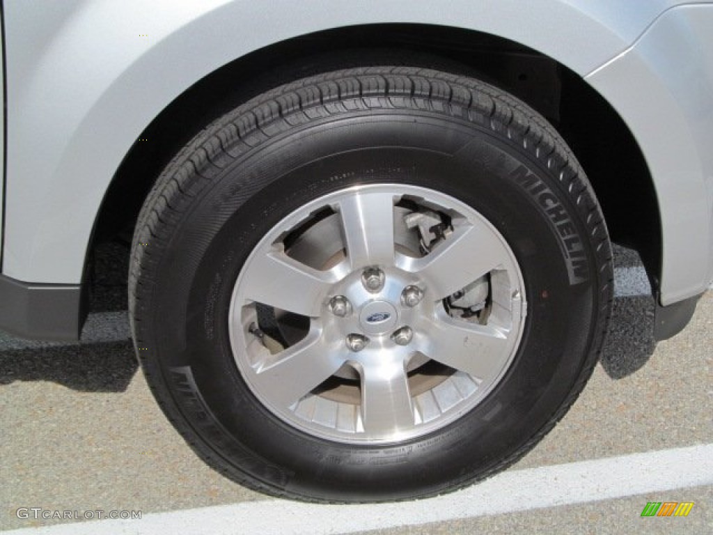 2011 Ford Escape Limited V6 4WD Wheel Photos