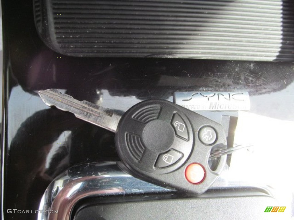 2011 Ford Escape Limited V6 4WD Keys Photo #62817589