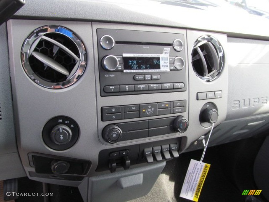 2012 Ford F250 Super Duty XLT Regular Cab 4x4 Controls Photo #62818465