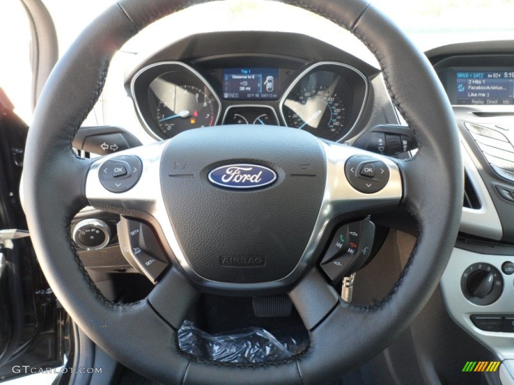 2012 Ford Focus SE Sport 5-Door Two-Tone Sport Steering Wheel Photo #62825272