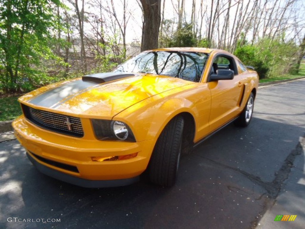2008 Mustang V6 Premium Coupe - Grabber Orange / Dark Charcoal photo #3
