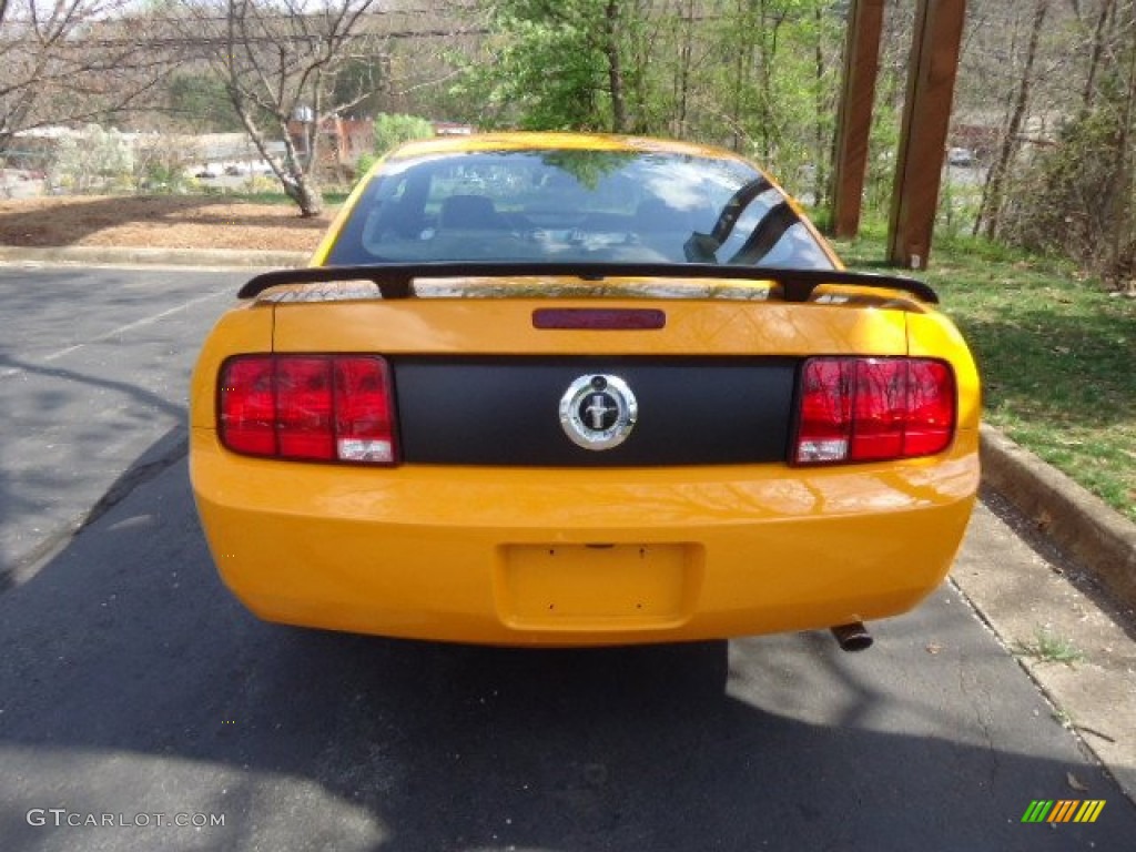 2008 Mustang V6 Premium Coupe - Grabber Orange / Dark Charcoal photo #6