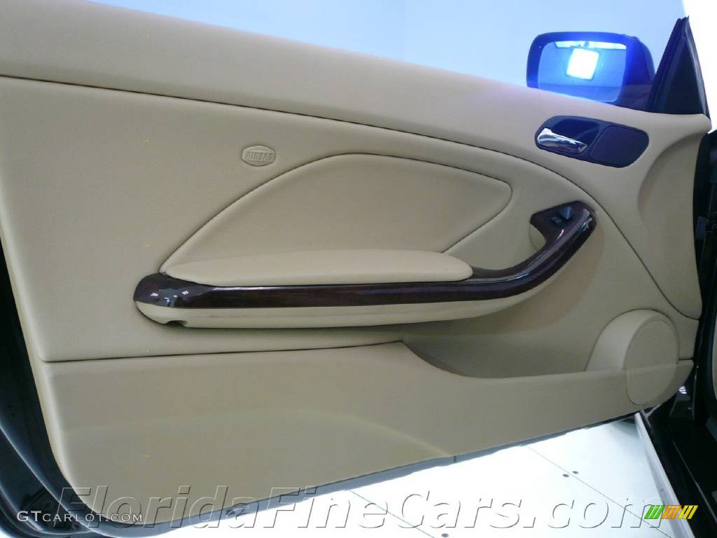 2004 3 Series 325i Coupe - Jet Black / Sand photo #12