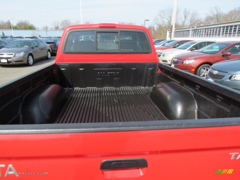 2002 Tacoma Xtracab 4x4 - Radiant Red / Charcoal photo #7