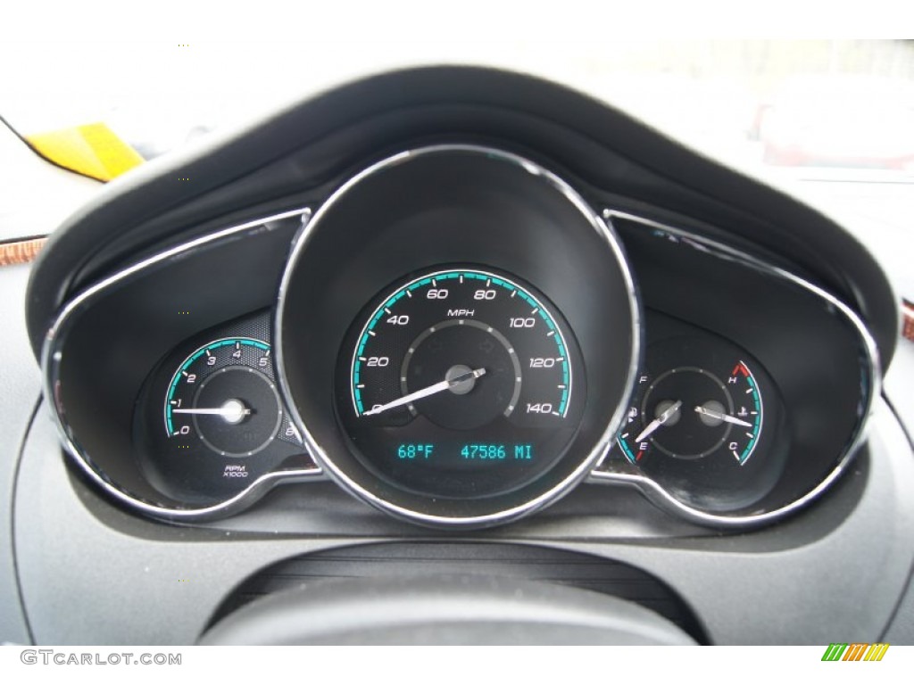 2010 Chevrolet Malibu LTZ Sedan Gauges Photo #62836425