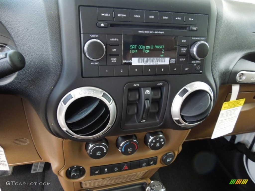 2012 Jeep Wrangler Unlimited Sahara 4x4 Controls Photos