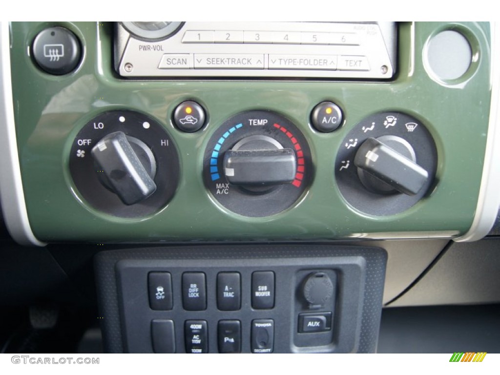 2010 Toyota FJ Cruiser 4WD Controls Photo #62837099