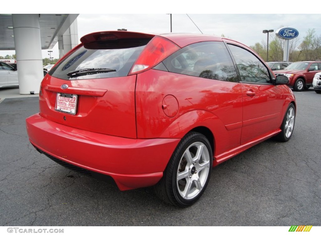 2004 Focus SVT Coupe - Infra-Red / Black/Red photo #3