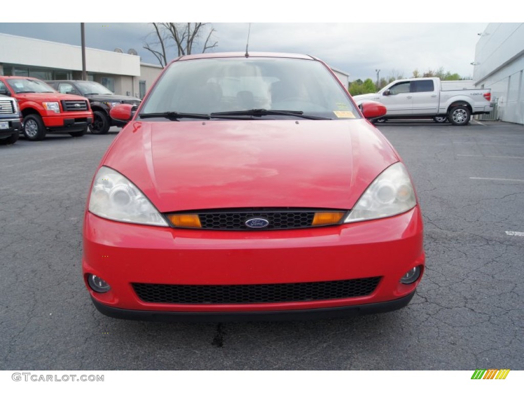 2004 Focus SVT Coupe - Infra-Red / Black/Red photo #7