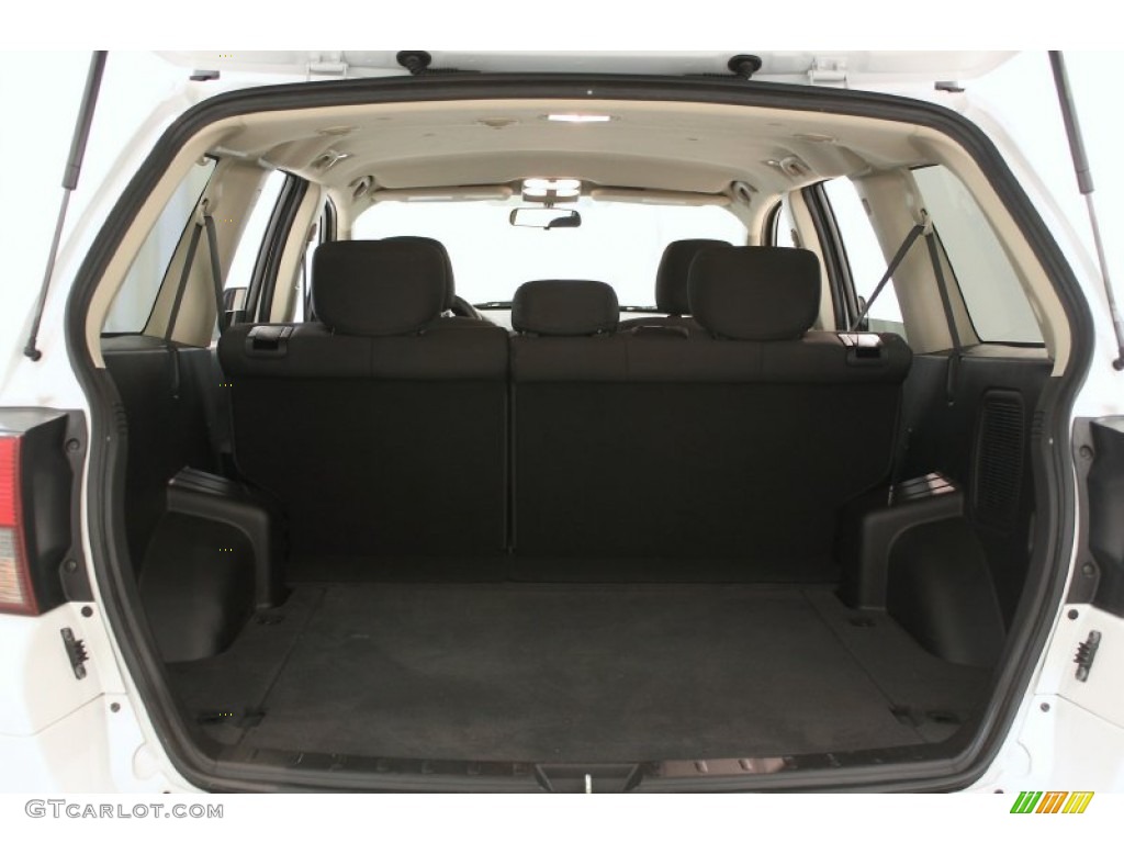 2011 Mitsubishi Endeavor LS Trunk Photos