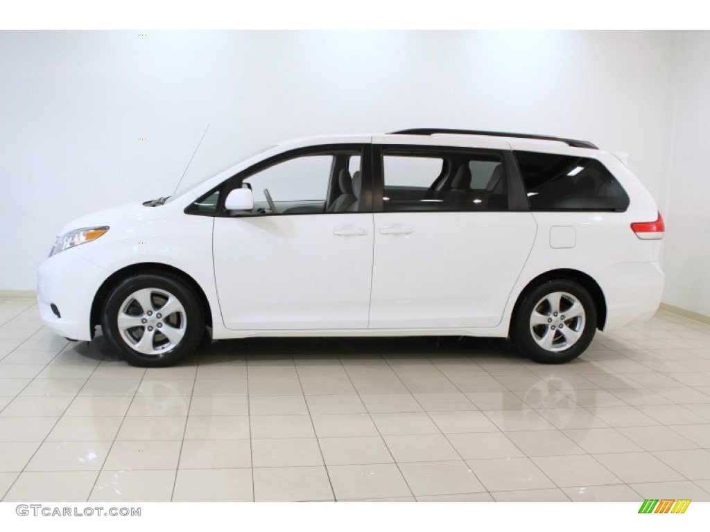 2011 Sienna LE - Super White / Light Gray photo #4