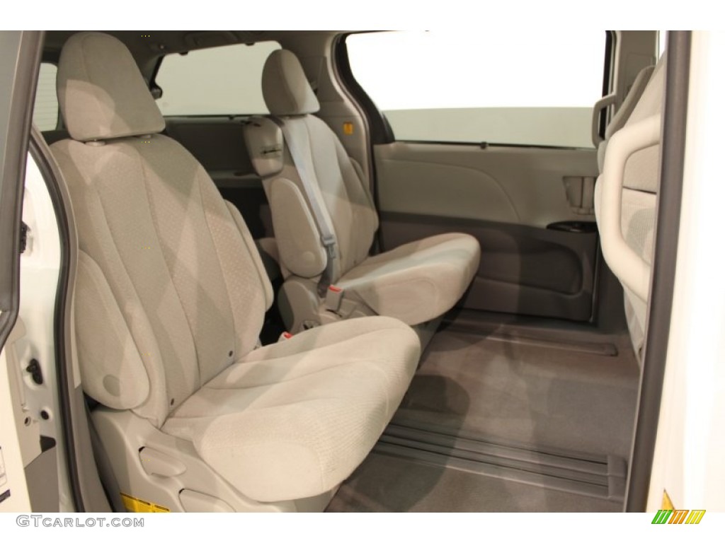 2011 Sienna LE - Super White / Light Gray photo #15
