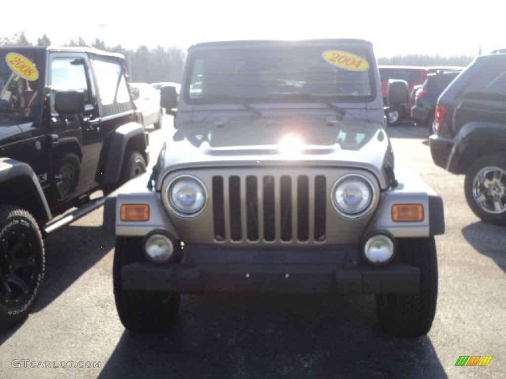 2004 Wrangler Sport 4x4 - Light Khaki Metallic / Khaki photo #2