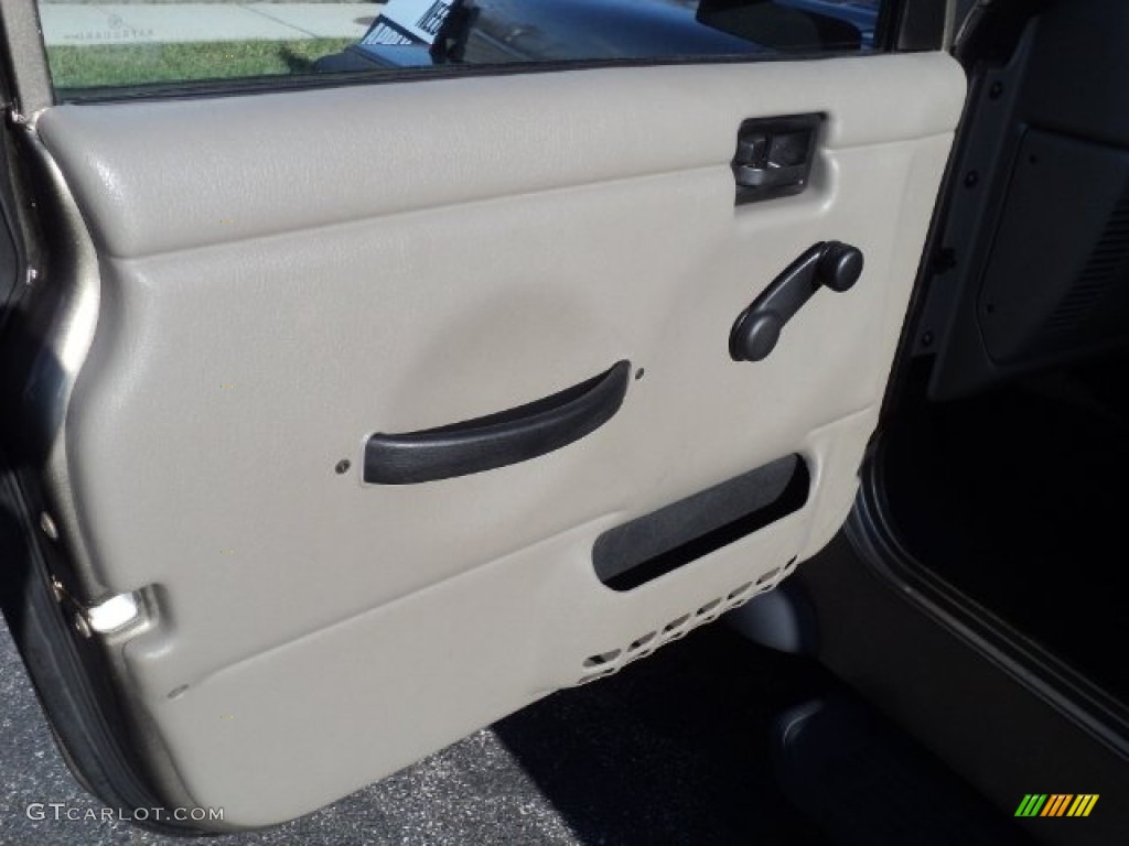 2004 Wrangler Sport 4x4 - Light Khaki Metallic / Khaki photo #6
