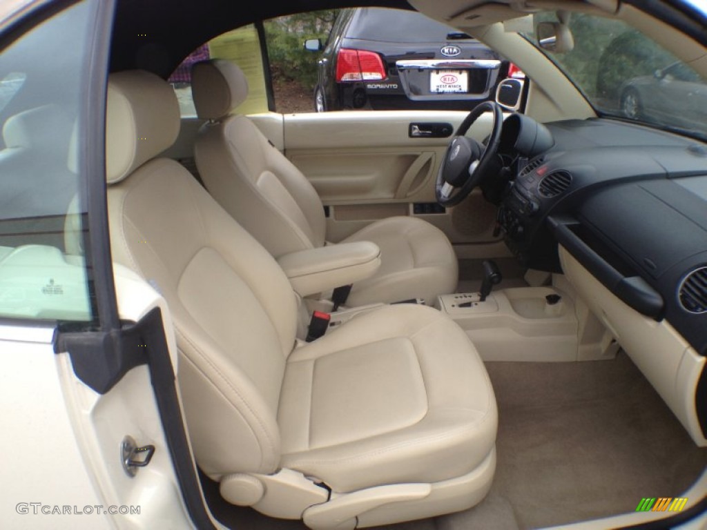 Cream Interior 2009 Volkswagen New Beetle 2.5 Convertible Photo #62843037