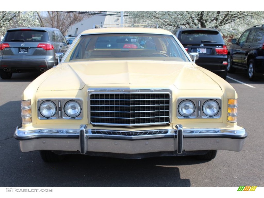 Antique Cream 1978 Ford LTD Wagon Exterior Photo #62843350