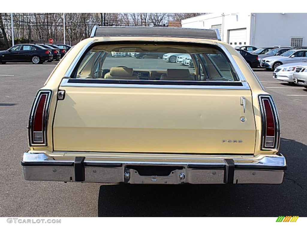 Antique Cream 1978 Ford LTD Wagon Exterior Photo #62843389