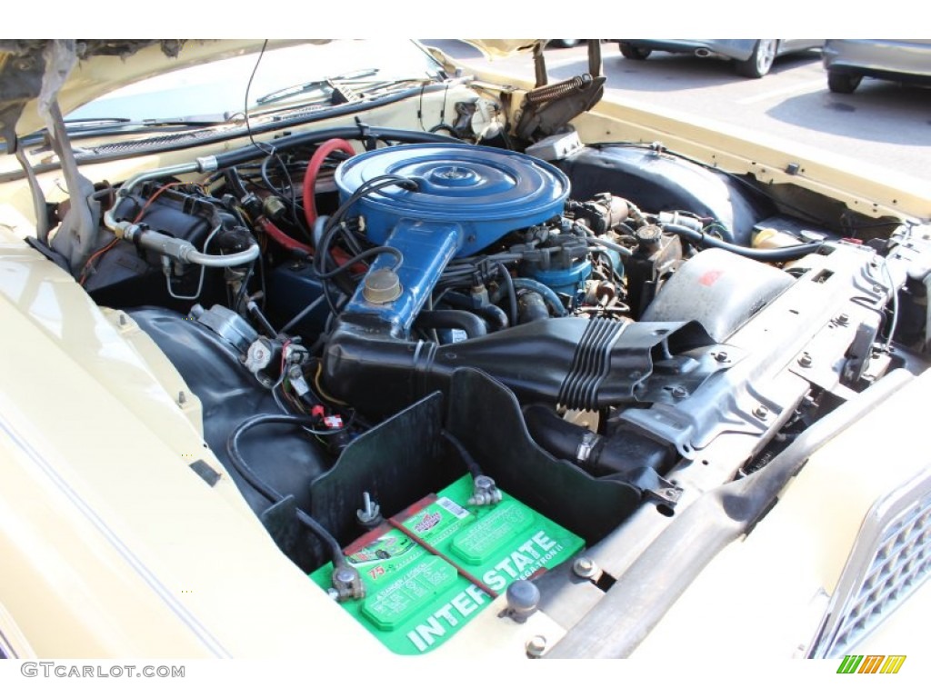 1978 Ford LTD Wagon 7.5 Liter OHV 16-Valve V8 Engine Photo #62843626