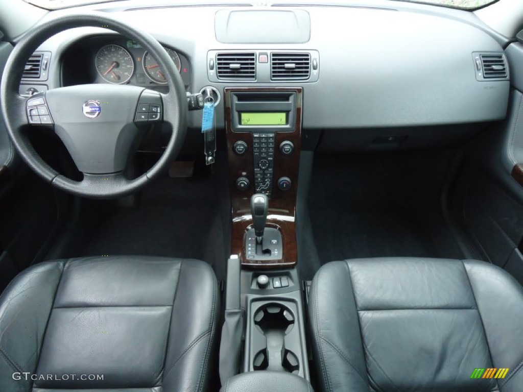 2006 Volvo V50 2.4i Off Black Dashboard Photo #62845384