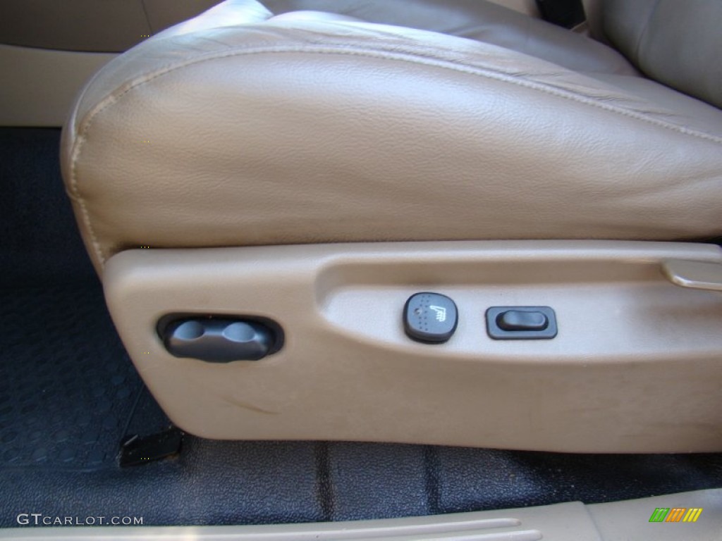 2005 Explorer Sport Trac Adrenalin - Black Clearcoat / Medium Dark Flint photo #10