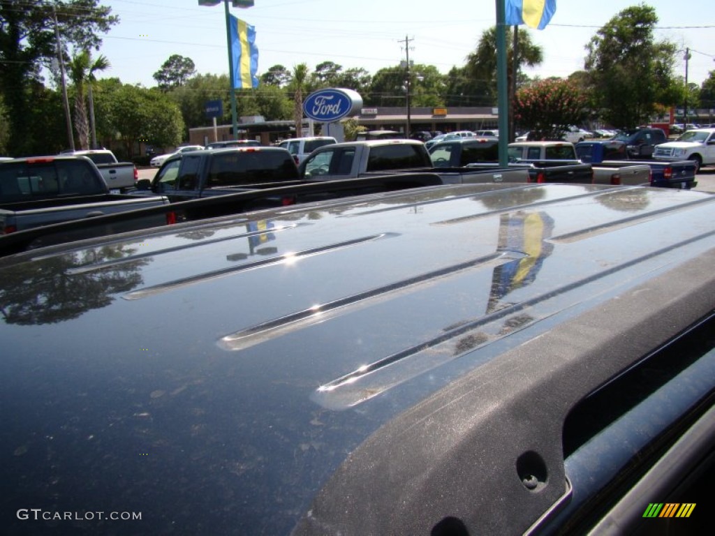 2005 Explorer Sport Trac Adrenalin - Black Clearcoat / Medium Dark Flint photo #36