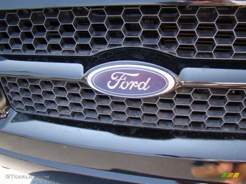 2005 Explorer Sport Trac Adrenalin - Black Clearcoat / Medium Dark Flint photo #39